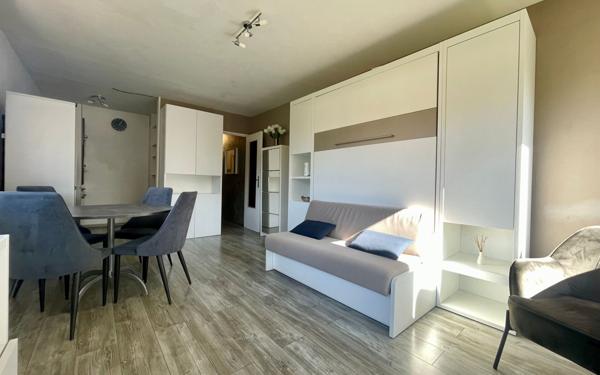 Appartement à vendre    1 pièce •  Saint-Hubert