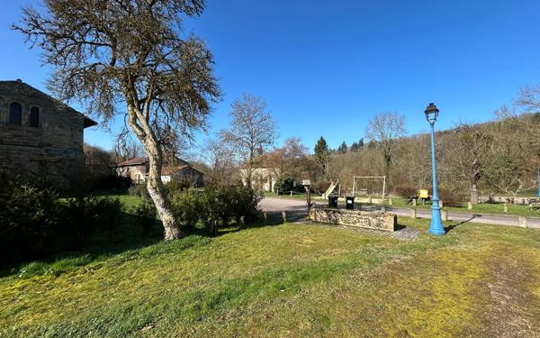 Appartement à vendre    1 pièce •  Saint-Hubert