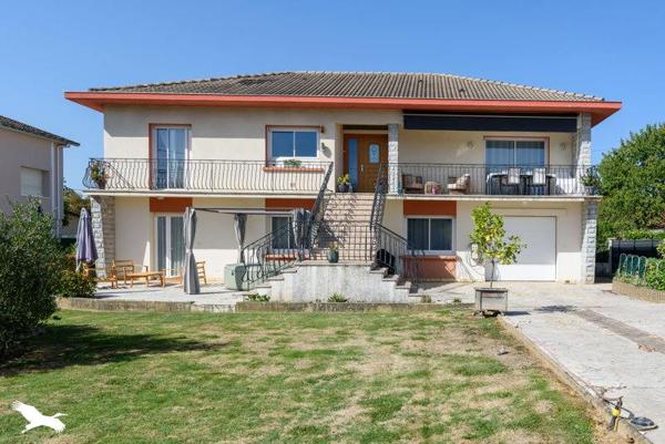 Maison 262 400 € Aire-sur-l'Adour 6 p 199 m² DPE C