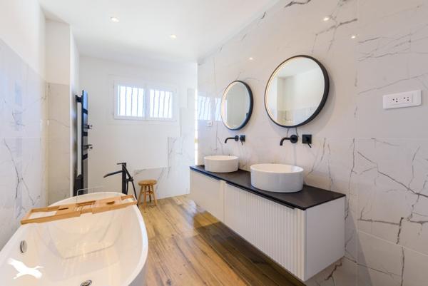 Maison 262 400 € Aire-sur-l'Adour 6 p 199 m² DPE C