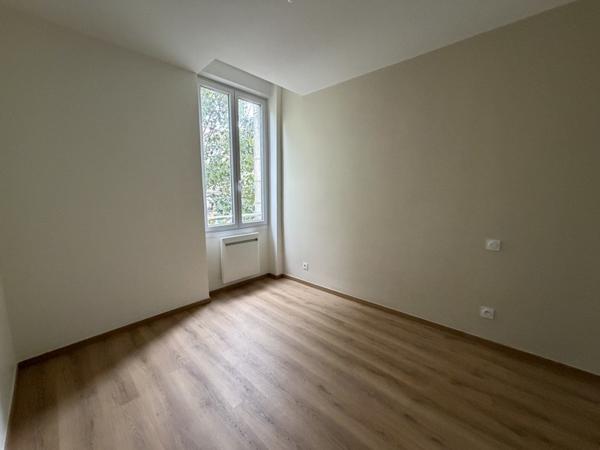 Appartement à louer 550 € CC Marmande 3 p 50 m² DPE C