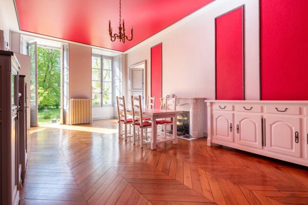 Étampes (91150) Rez-de-jardin de caractère ouvert sur 800 m² de jardin, au calme et à 30 min de Paris