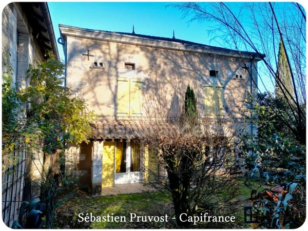 Dpt Dordogne (24), proche de Brantôme, propriété P5 143M2 à vendre, terrain 2438m2, deux grandes dépendances, garage, cuisine d'été.