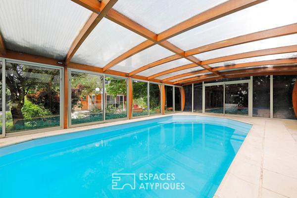 Maison de caractère avec grange aménagée, jardin arboré et piscine