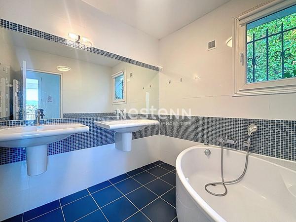 Super Cannes - Maison 219 m² - 5 Chambres - Terrain 2820 m² - Piscine - Garage - Calme