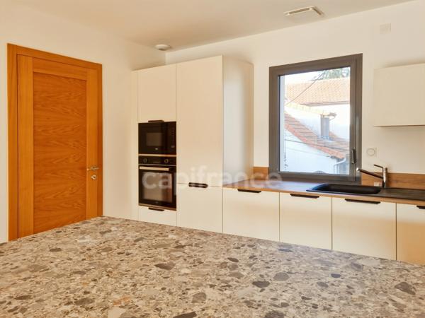 Appartement NEUF de 121 m2 avec terrasse et garage à vendre