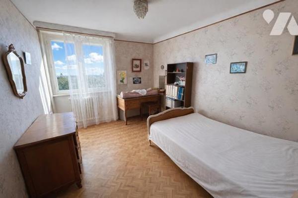 LA TRINITÉ-PLOUZANÉ - PROCHE CENTRE - PROPRIÉTÉ DE 164M² - TERRAIN 1398M²