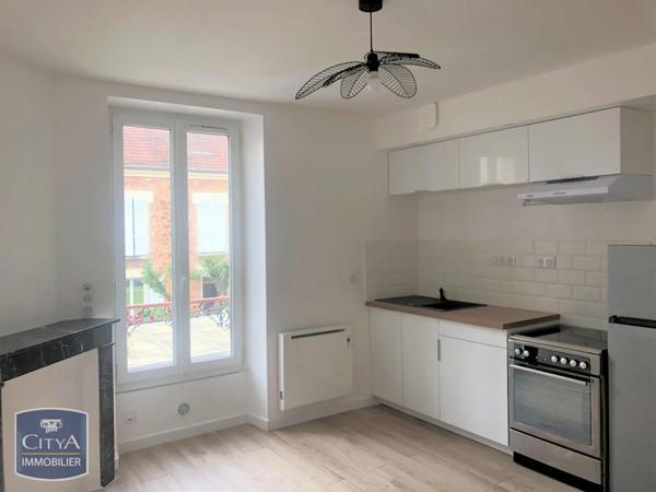 Appartement à louer 2 pièces 31.75m² Corbeil-Essonnes (91100)