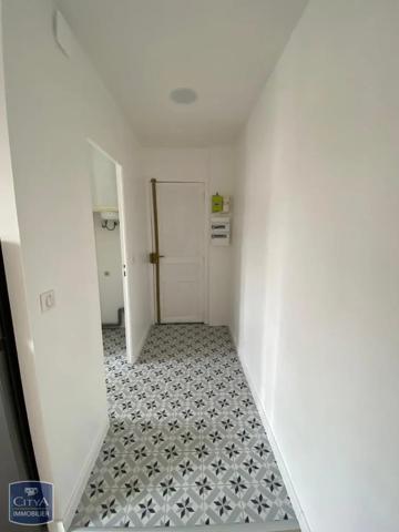 Appartement à louer 2 pièces 31.75m² Corbeil-Essonnes (91100)