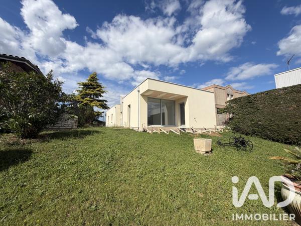 Maison à vendre 10 pièces 240 m² Champniers