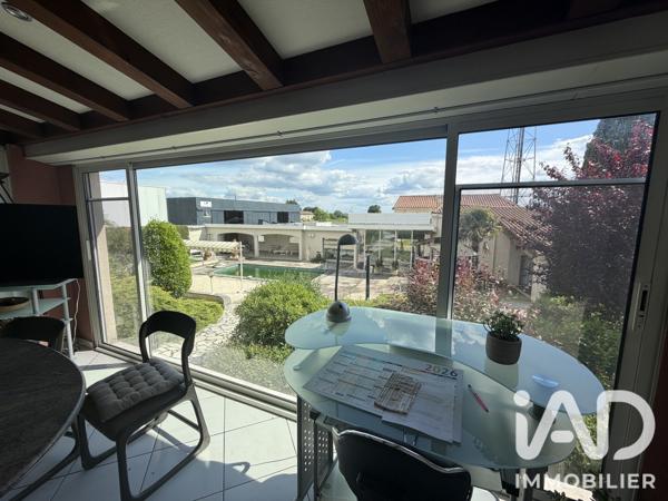 Maison à vendre 10 pièces 240 m² Champniers