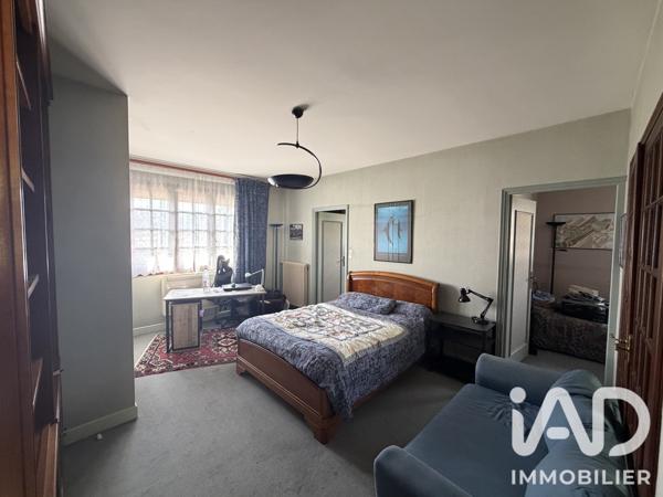 Maison à vendre 10 pièces 240 m² Champniers