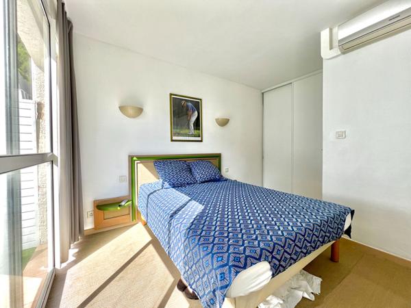 Rez de jardin 3 pièces de 60m² dans une résidence avec piscine et complexe sportif