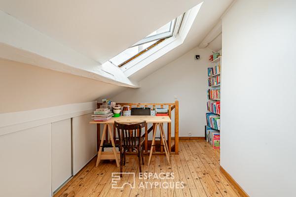 Esprit maison pour ce duplex en dernier étage d’une maison de 1870