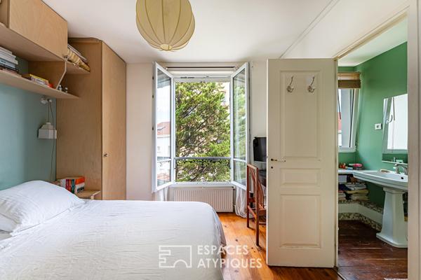 Esprit maison pour ce duplex en dernier étage d’une maison de 1870