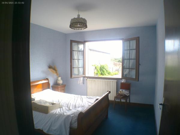 CHATEAUBERNARD A Vendre Maison en Pierre