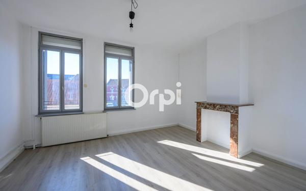 Immeuble à vendre    4 pièces • 190,41 m2 Douai