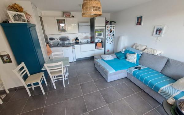 Appartement à vendre    2 pièces • 38 m2 Six-Fours-les-Plages