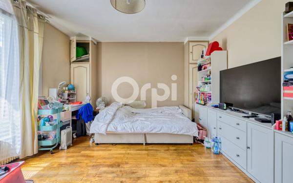 Appartement à vendre    3 pièces • 95 m2 Villemomble