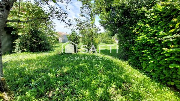 Terrain à bâtir avec dépendance