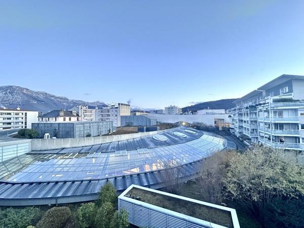 Annecy centre - F3 VIDE - 68m²