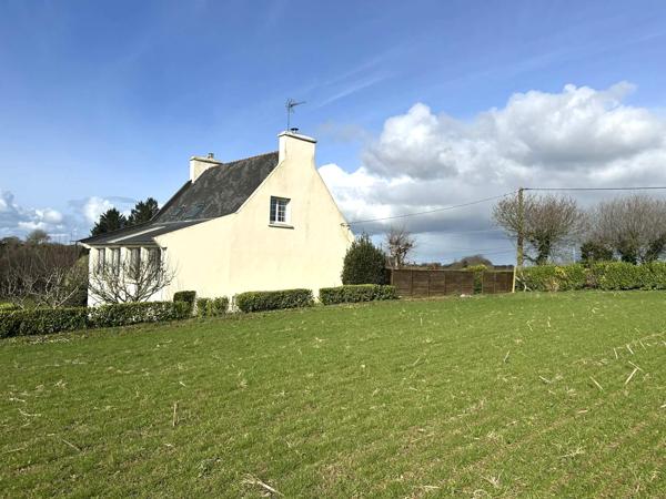 Le Folgoët (29260) Jolie Néo-bretonne avec hangar