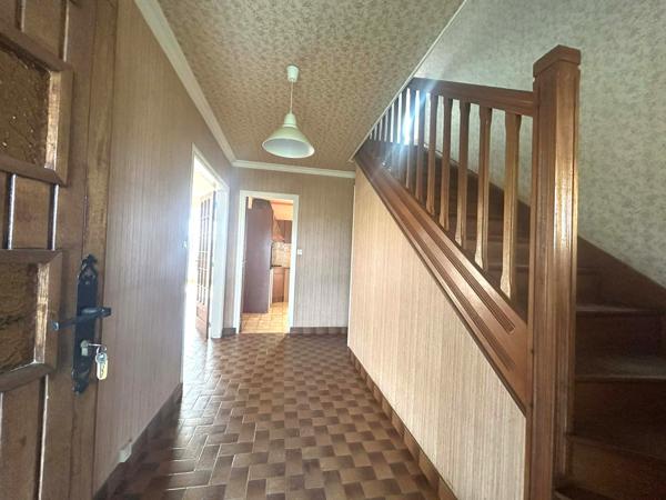 Le Folgoët (29260) Jolie Néo-bretonne avec hangar