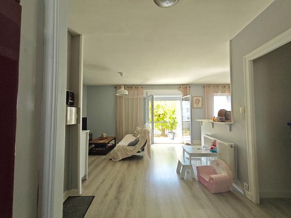 Appartement Tonnay Charente 3 pièce(s) 71.65 m2