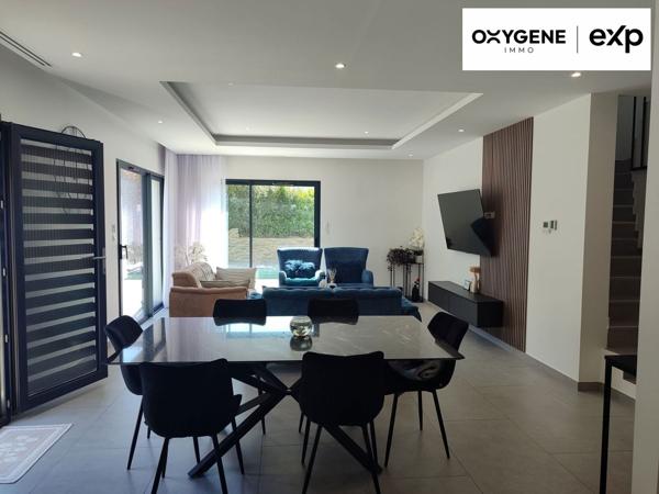 Maison avec piscine dans lotissement calme