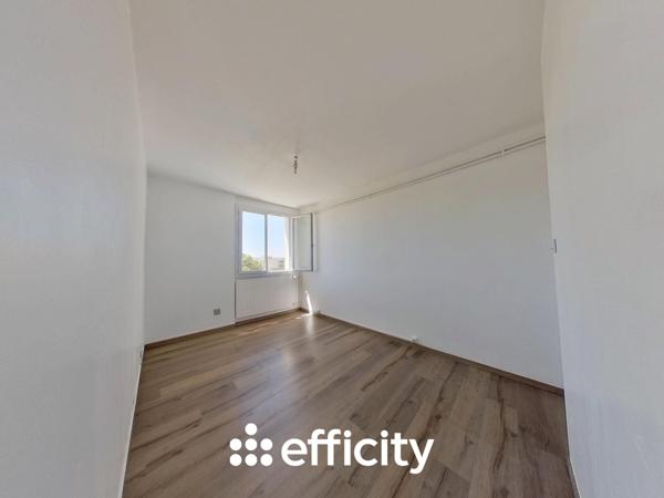 Appartement
         4 pièces
        - 72 m² Exclusivité 174 000 € *