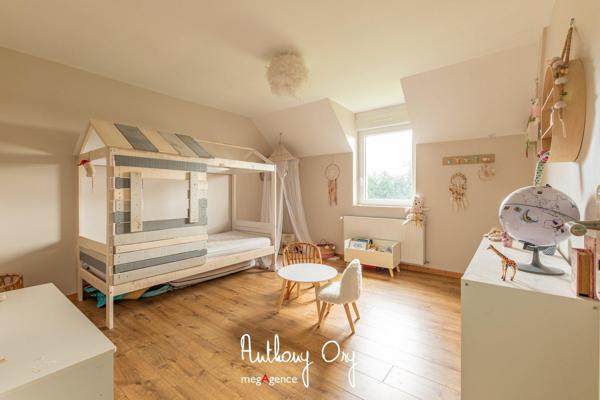 Maison à VIRE NORMANDIE, 14500 - 7 pièces 185m²