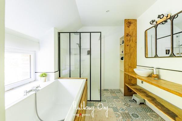 Maison à VIRE NORMANDIE, 14500 - 7 pièces 185m²