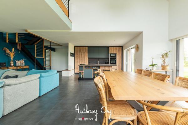 Maison à VIRE NORMANDIE, 14500 - 7 pièces 185m²