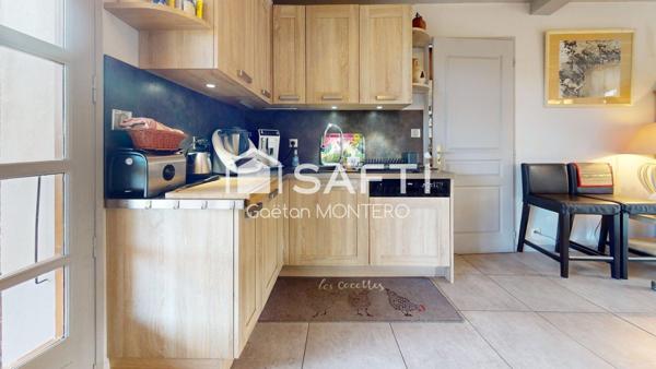 À vendre à Parentis-en-Born, maison avec grand terrain proche centre-ville.