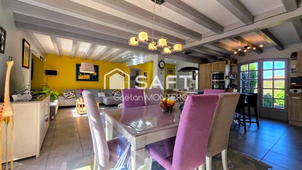 À vendre à Parentis-en-Born, maison avec grand terrain proche centre-ville.