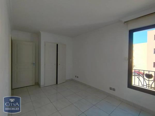 Appartement à louer 3 pièces 105.59m²