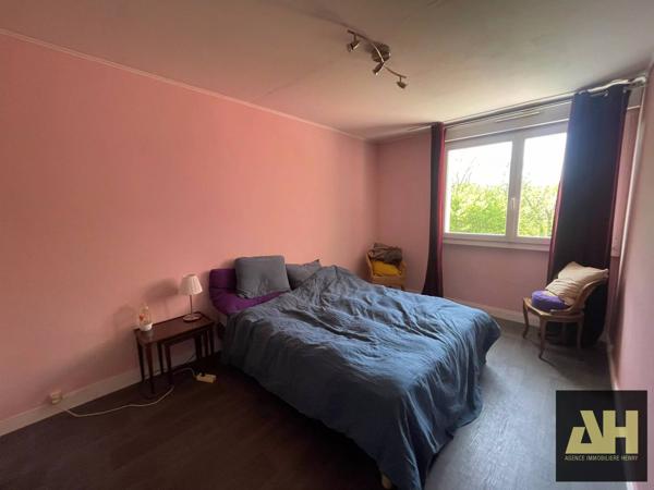 EXCLUSIVITE - MAISON - PROX RIVES DE LA PENFELD - 4 CHAMBRES ET 1 BUREAU - JARDIN CLOS - GARAGE