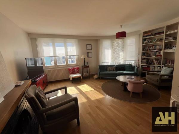 BREST -ST MARTIN - DUPLEX AVEC ESPACE PROFESSIONNEL INDÉPENDANT- PAS DE COPROPRIÉTÉ