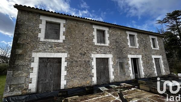 Maison à vendre 1 pièce 162 m² Montbron