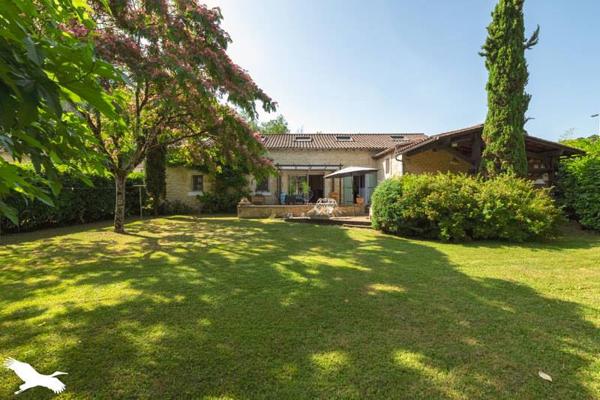 Maison à vendre |  Marsac-sur-l'Isle |  6 pièces | 218 m²