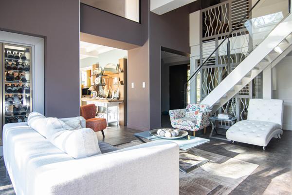 Montmerle-sur-Saône 226m² - 3300m² - Piscine - 5 Chambres - 2/3 Garages