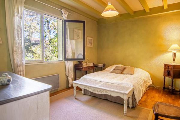 Montmerle-sur-Saône 226m² - 3300m² - Piscine - 5 Chambres - 2/3 Garages