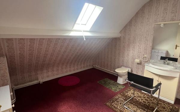 Maison à vendre    6 pièces • 218 m2 Saint-Quentin