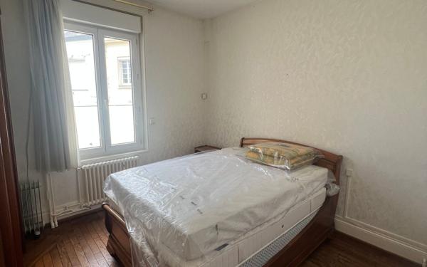 Maison à vendre    6 pièces • 218 m2 Saint-Quentin