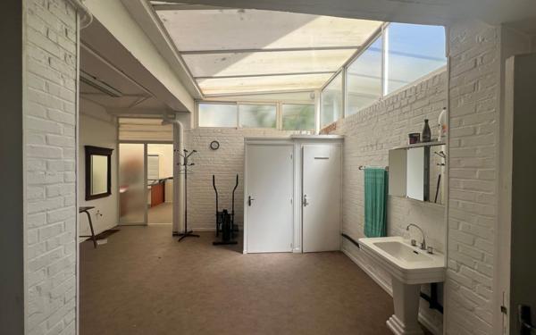 Maison à vendre    6 pièces • 218 m2 Saint-Quentin