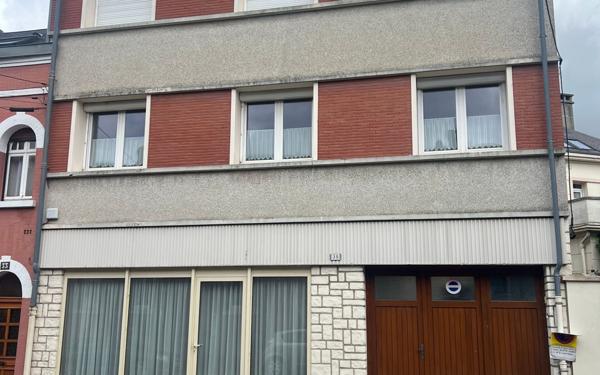 Maison à vendre    6 pièces • 218 m2 Saint-Quentin