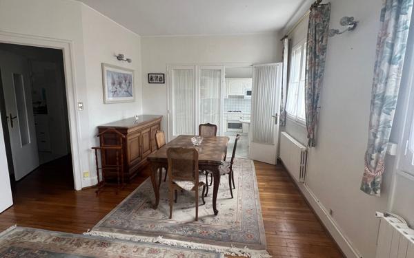 Maison à vendre    6 pièces • 218 m2 Saint-Quentin