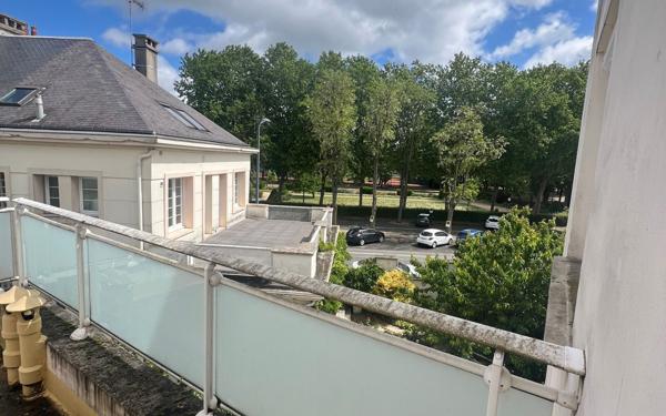 Maison à vendre    6 pièces • 218 m2 Saint-Quentin