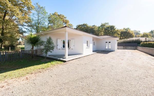 Maison à vendre    5 pièces •  Saint-Avit