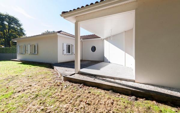 Maison à vendre    5 pièces •  Saint-Avit